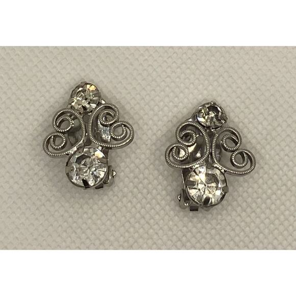 Vintage Silver Tone & Rhinestone Textured Open Heart Clip On Earrings Costume - Picture 1 of 6